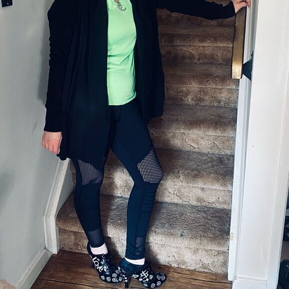 Medium Black Melissa + Marley Oversized Cardigan - Picture 2 of 6